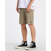 Billabong - CROSSFIRE MID - KHAKI - Hybrid Short