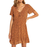 DAY TRIPPIN - Billabong - Toffee - Kleid Kurz